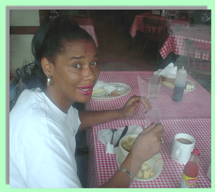 PHOTO TAKEN JULY 13,2001
CAUGHT EATING

ANY TIME EMPLOYEES EAT AT A PLACE==THE FOOD IS GOOD.